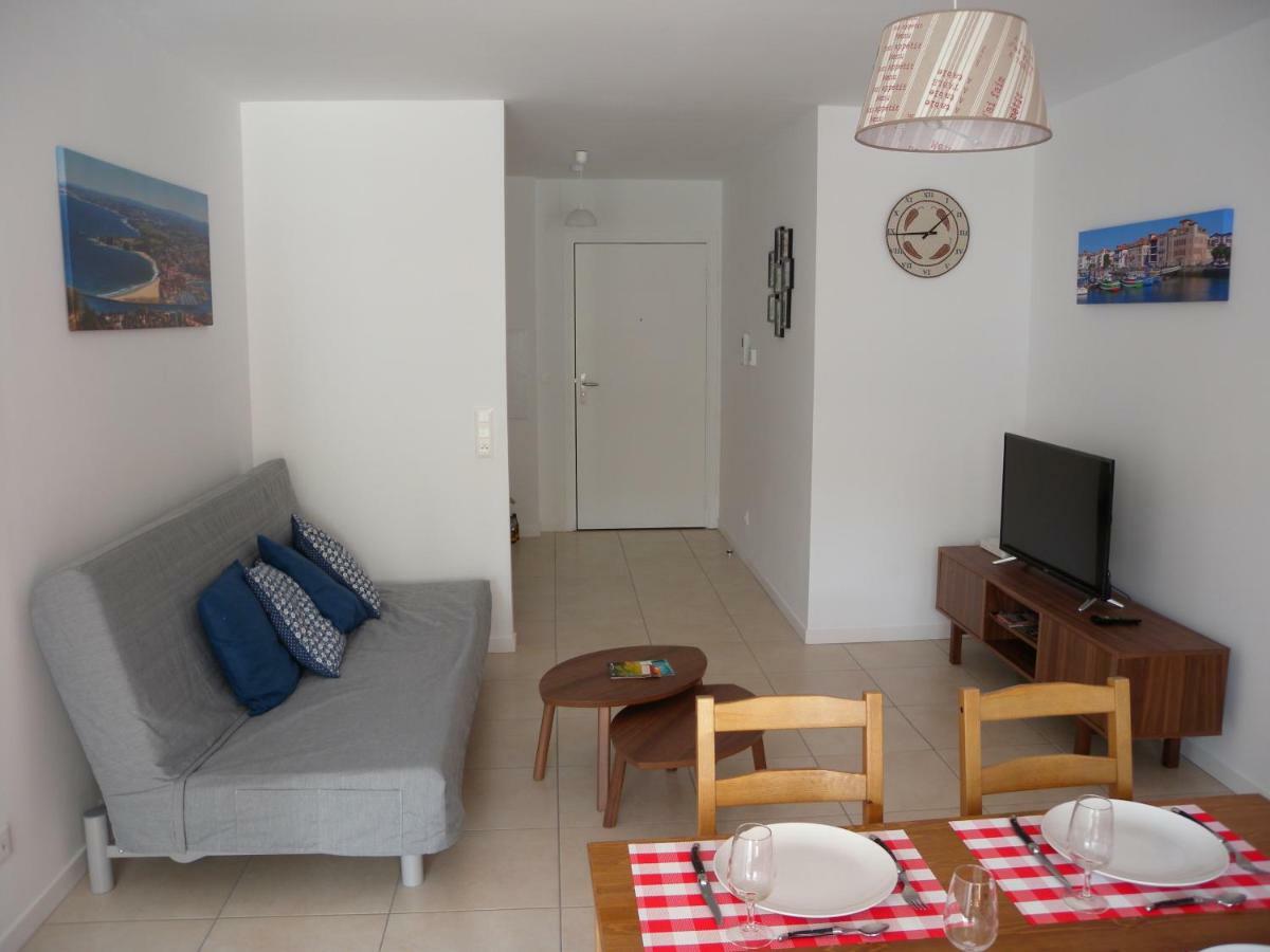 Hendaye- T2 3*-Wifi-350M Plage-Terrasse-Garage Exterior photo